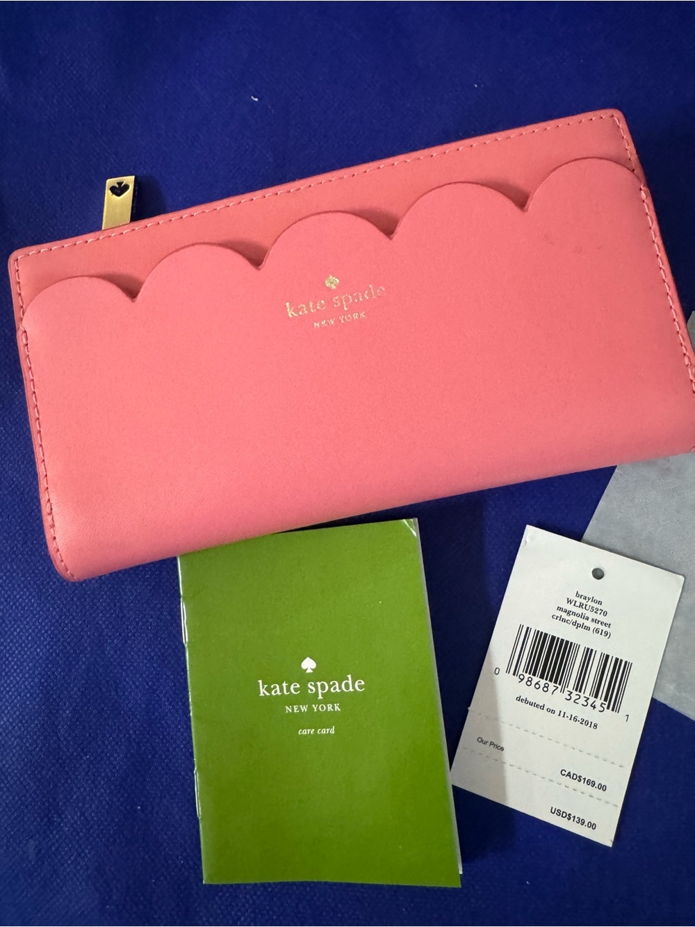 Kate Spade New York Iconic Vintage design Pink Scallop-Edge Wallet - NWT No  Box